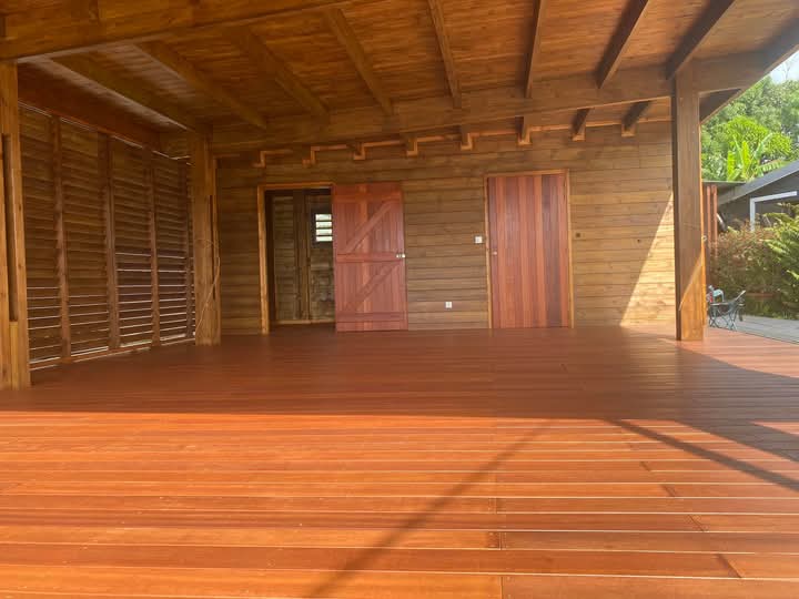 Pose de parquet en bois à Saint-Denis